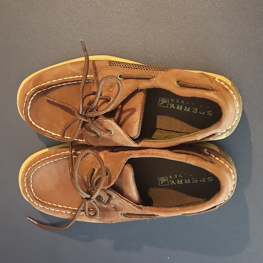 Boys Sperry's